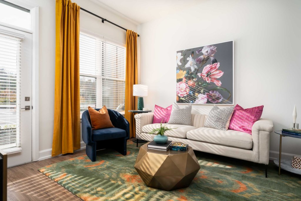 living room at skytop cincinnati apartments